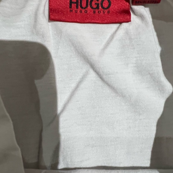 Hugo Boss T-Shirt - Picture 2 of 2